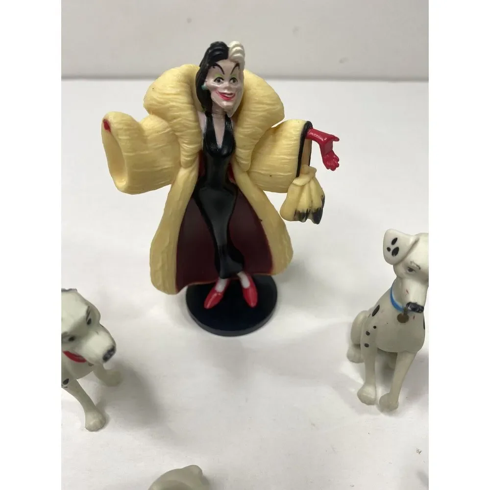 Cruella Dalmatians‎ Small Plastic Figures Pool Play Bathtub Cute Set HG9